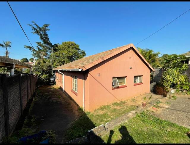 3 BEDROOM HOUSE FOR SALE IN MONTCLAIR